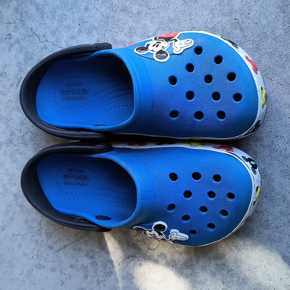 Disney Crocs toddler size 10